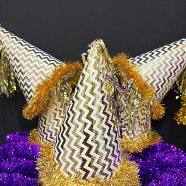 Altın Beyaz Zigzag Desenli Püsküllü Parti Şapkası Tüylü Doğum Günü Şapkası 6'lı | ENG-600 |