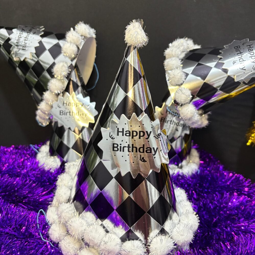 Parlak Siyah Beyaz Desenli Happy Birthday Parti Şapkası 6'lı Tüylü Doğum Günü Şapkası | ENG-602 |